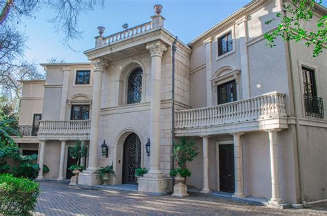 This is a very easy to use square foot to square meter converter. Stunning 25,000 SQ FT Mansion - Premiere Estates Auction ...