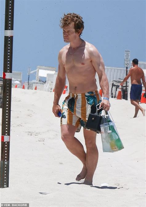 Shirtless Alfie Allen Joins Bikini Clad Ex Girlfriend Allie Teilz For Trip To The Beach In Miami