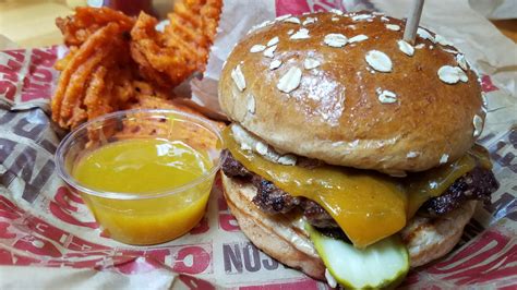 Epic Burger Chicago Illinois 60661 Top Brunch Spots