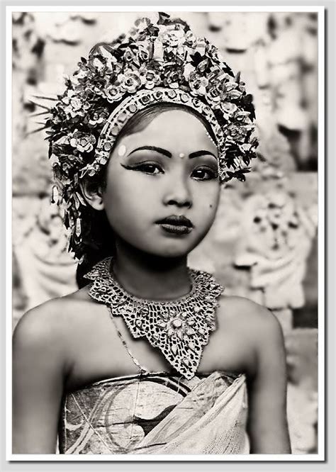 Early Photo From Ni Gusti Raka One Of The Most Prominent Dancers Of Bali Date And Photographer