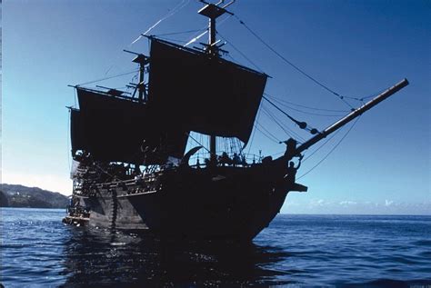 Pirates Of The Caribbean The Curse Of The Black Pearl 2003 Pirate