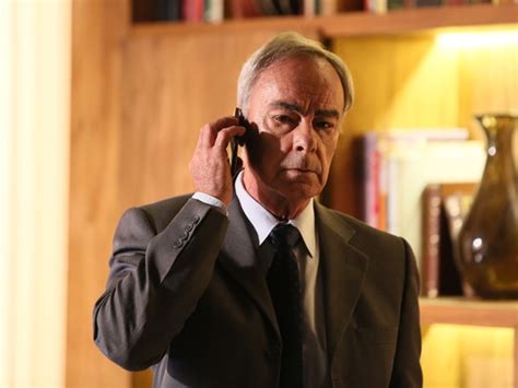 Lilia cabral conta como reagiu assim que soube que zé pedro é fabrício melgaço. Império: Zé Alfredo liga para Fabrício Melgaço e Merival ...