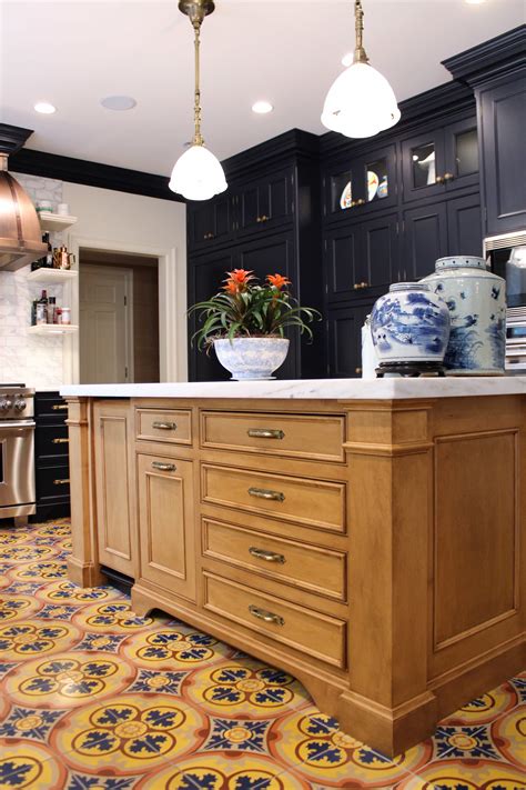 Find kitchen cabinets in evansville, indiana within aristokraft's network of cabinet dealers, ensuring a successful project from start to finish. Kitchen Islands, Evansville IN