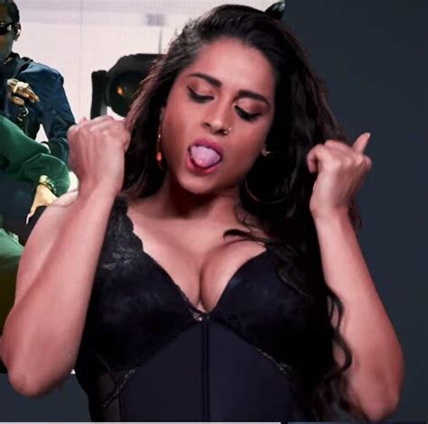 Iisuperwomanii Lilly Singh Sin2lust