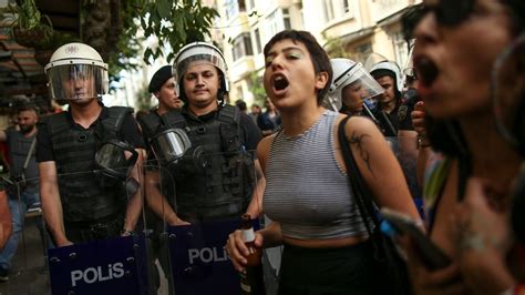 Istanbul Pride Dozens Arrested As Police Break Up Lgbtq March In