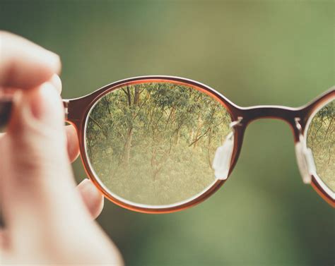 The Eye Center Understanding Nearsightedness Farsightedness Astigmatism And Presbyopia Dr