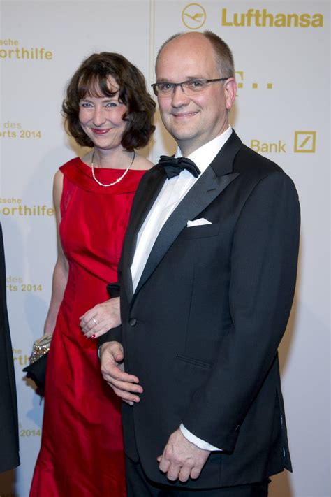 State street bank international gmbh. Karriere des Privatkundenchefs der Deutschen Bank Neske ...