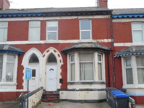 One bedroom flat situated near blackpool promenade and blackpool town centre. Regent Road, Blackpool, FY1 4NB 1 bed flat to rent - £216 ...