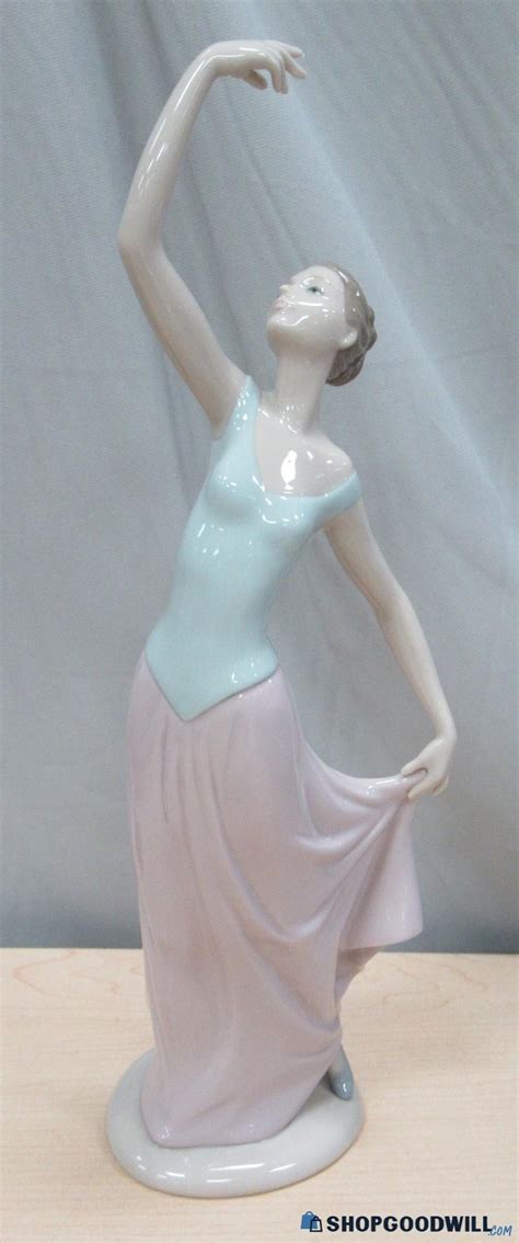 The Dance Is Over Figurine By Nao Lladro 1994