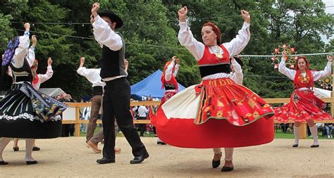 5 Most Popular Portuguese Traditional Dances Danceask Global Dance