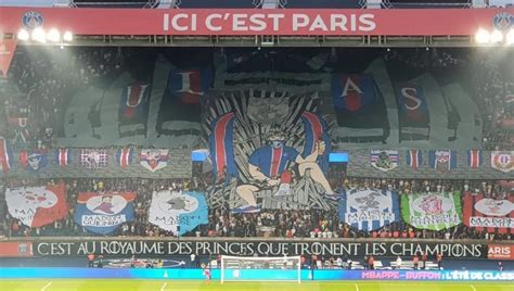 Messi greets fans outside parc des princes stadium in parisfrance: ULTRAS : Le Tifo du PSG qui chambre les autres clubs de L1 ...