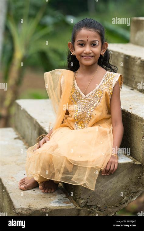 Girl At A Hindu Wedding Deniyaya Sri Lanka Stock Photo Alamy