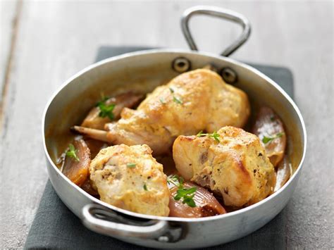 Lapin au vin blanc à la cocotte Recette de Lapin au vin blanc à la