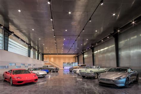 We did not find results for: Classic Car Showroom in Tampa, Florida by One Corner ...