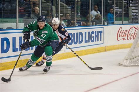 From Junior To Pro Everblades Hockey Player Logan Roe Estero Life
