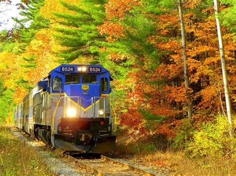 Maybe you would like to learn more about one of these? Take A Scenic Fall Foliage Train Ride On The Mt Hood ...