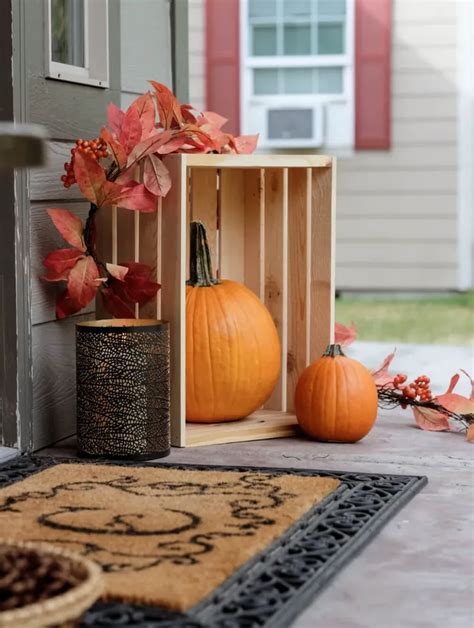 Fall Crate Display Ideas Style Your Porch With Beautiful Arrangements