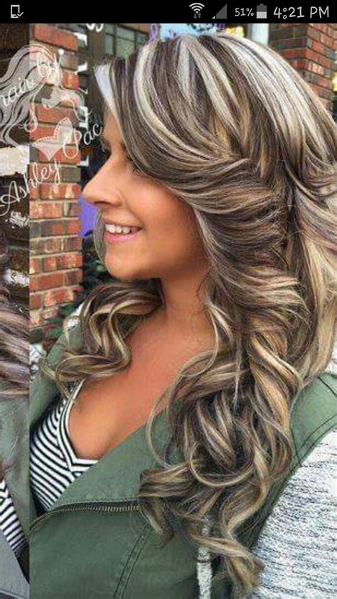 brown hair with blonde highlights hair color highlights chunky highlights caramel highlights