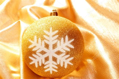 Christmas Glitter Golden Snowflake Bauble — Stock Photo © Lunamarina
