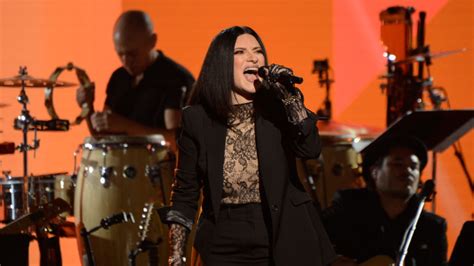 Laura Pausini Se Inspira En Esta Gran Artista Antes De Su Concierto En