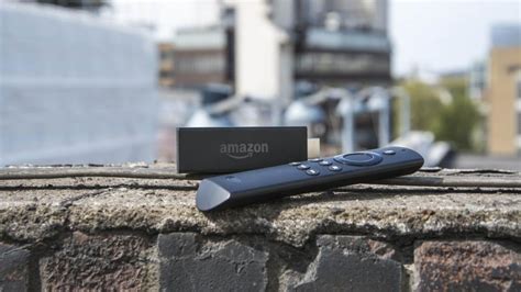 Apple Tv Vs New Amazon Fire Tv Stick Siri Vs Alexa Which Streamer