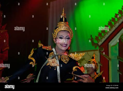 Thai Traditional Dancer Dancing Dance Banque De Photographies Et D