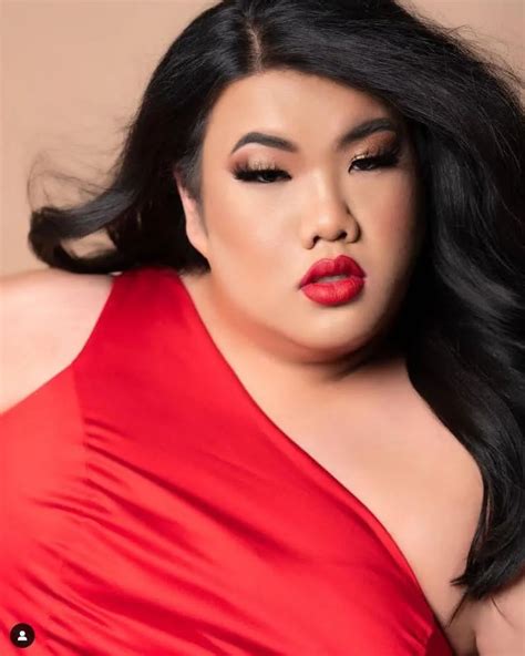 自认为女性的男性获 美国小姐 初选冠军！亚裔 overweight 跨性别，这可太正确了是不是？ 财经头条