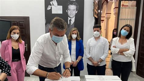 Jun 13, 2021 · psoe andaluz así le hemos contado las primarias del psoe en andalucía en las que juan espadas se ha impuesto a susana díaz el alcalde de sevilla gana las primarias para ser candidato a la junta. Primarias PSOE Andalucía Susana Díaz y Juan Espadas miden ...