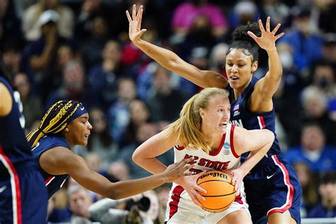 How Will UConn Womens Basketball Handle Stanfords Frontcourt Without