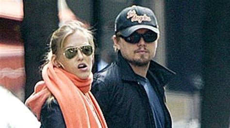 leonardo dicaprio engaged to bar refaeli