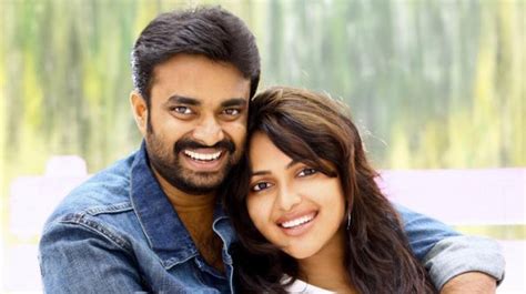 Actress Amala Paul Engaged To Vijay