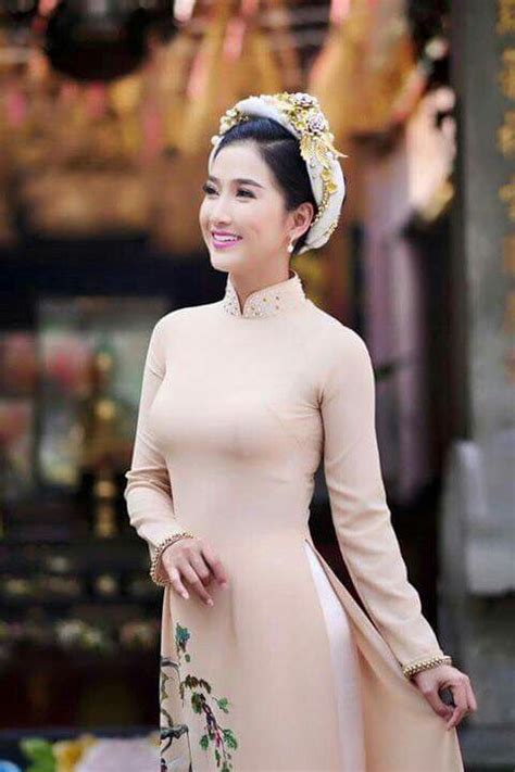 Vietnam Ao Dai Vietnamese Woman In Ao Dai Traditional Hot Sex Picture