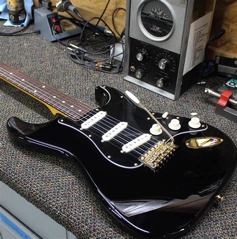 Some models have a coil split switch. Fender Midnight Stratocaster - Made In Japan - New - Only ...
