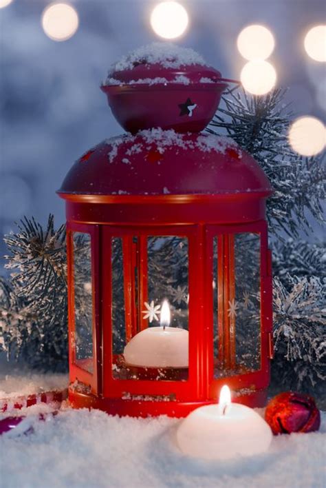 15 Diy Christmas Lanterns Christmas Lantern Decorations To Buy