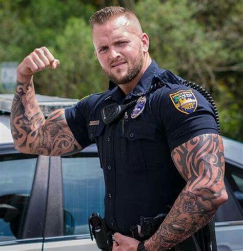 Pin By Billy Rivera On Police Hot Cops Men In Uniform Men