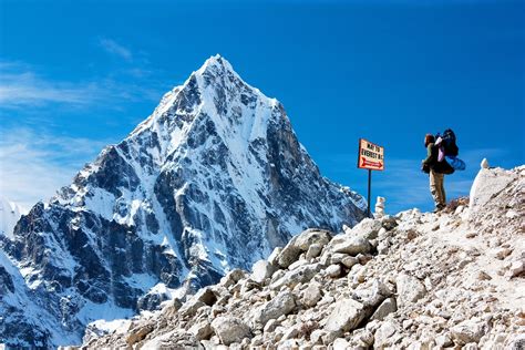 This Hiker Was Left For Dead On Mount Everest Readers Digest