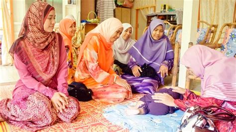 Female Circumcision Culture And Religion In Malaysia See Millions Of Girls Undergo Cut Abc News