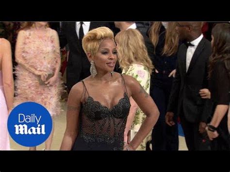 Mary J Blige Stuns In Black Sheer Gown At The 2017 Met Gala Daily