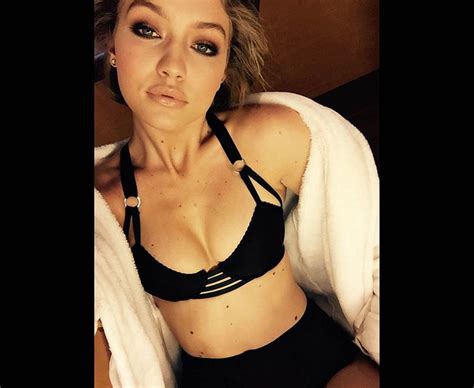 Gigi Hadid Sexiest Pictures Daily Star