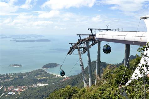 Langkawi car (officially branded as langkawi skycab) might not be the longest or highest car within the world, or maybe in malaysia (that honor goes to skycab langkawi offers a spectacular view at this price. 谁说Langkawi不好玩!推荐你浮罗交怡10大必去の景点⚡让你一次玩个够!