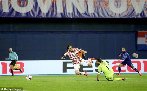 Croatia 4 1 Greece Luka Modric Scores To Help Secure Win Daily Mail