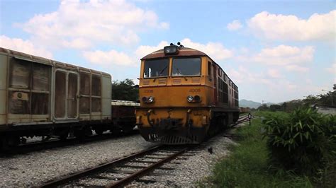 thai srt diesel locomotive shunting at station youtube
