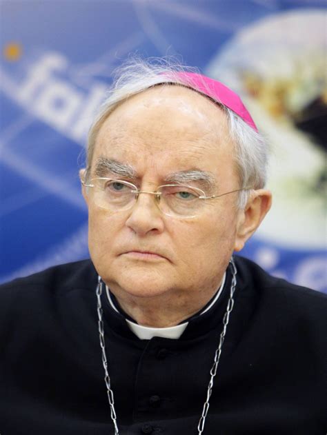 Polish Priest Steps Down After Clashes With Catholic Church Der Spiegel