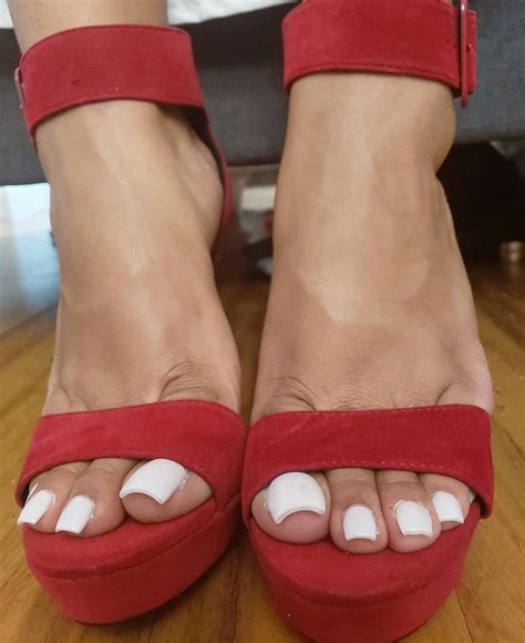 Pin On Sexy Feet In Heels