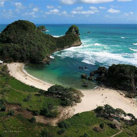 Rute menuju lokasi pantai popoh. Pantai Watu Leter: Review & Harga Tiket Masuk (2021)