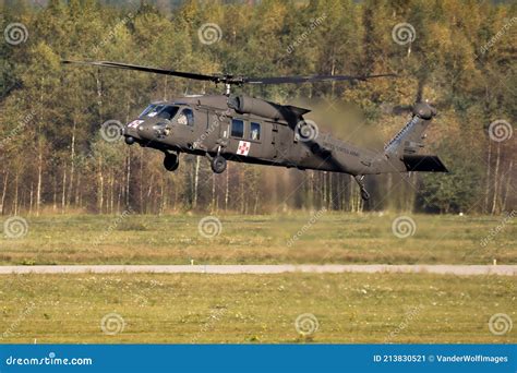 United States Army Sikorsky Uh 60m Blackhawk Medevac Helicopter Landing