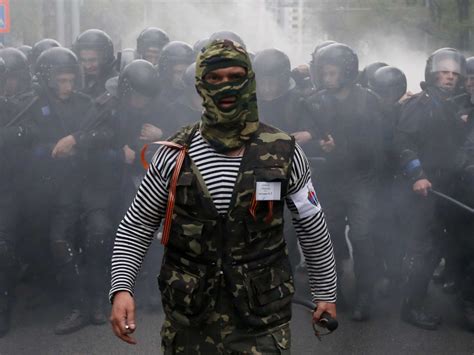 12 Disturbing Photos Of Pro Russia Separatists Taking Over East Ukraine Business Insider