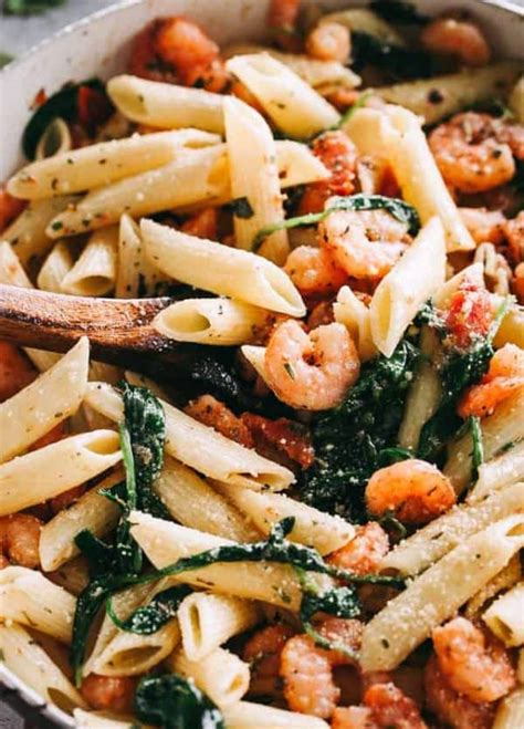 Garlic parmesan shrimp scampi pasta! 40+ Healthy Seafood Recipes | Delicious Salmon and Shrimp Dinners
