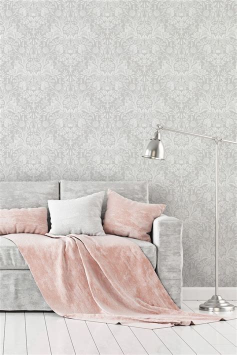 A Beautiful Wallpaper Design Featuring A Contemporary Damask Pattern