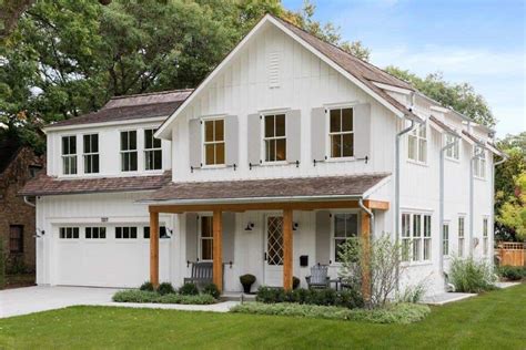 This Stunning Home Is A Fresh Take On Traditional Farmhouse Style